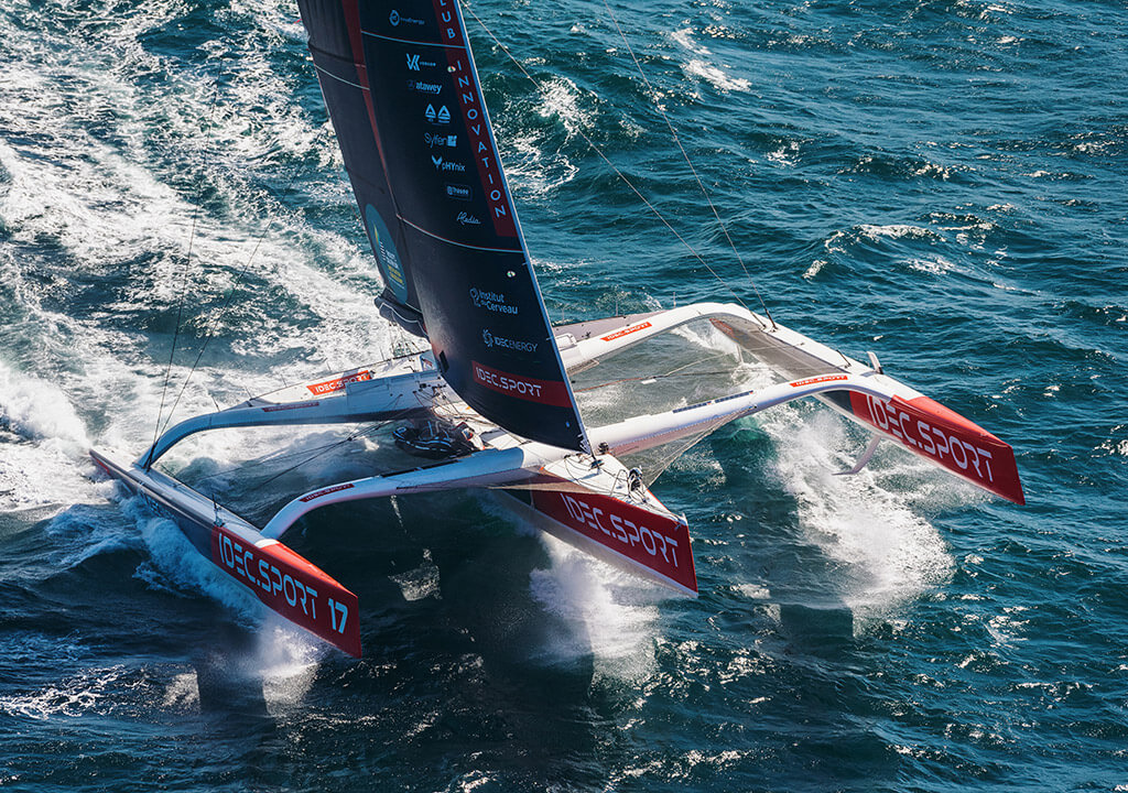 dimension maxi trimaran banque populaire