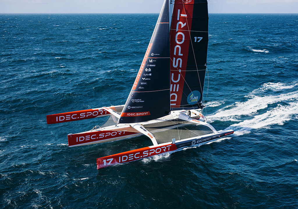 maxi trimaran actual