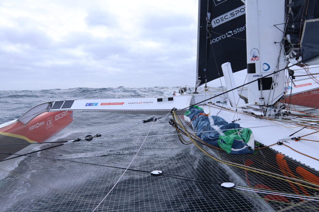 IDEC SPORT dans l'Océan Indien dans le Trophée Jules Verne 