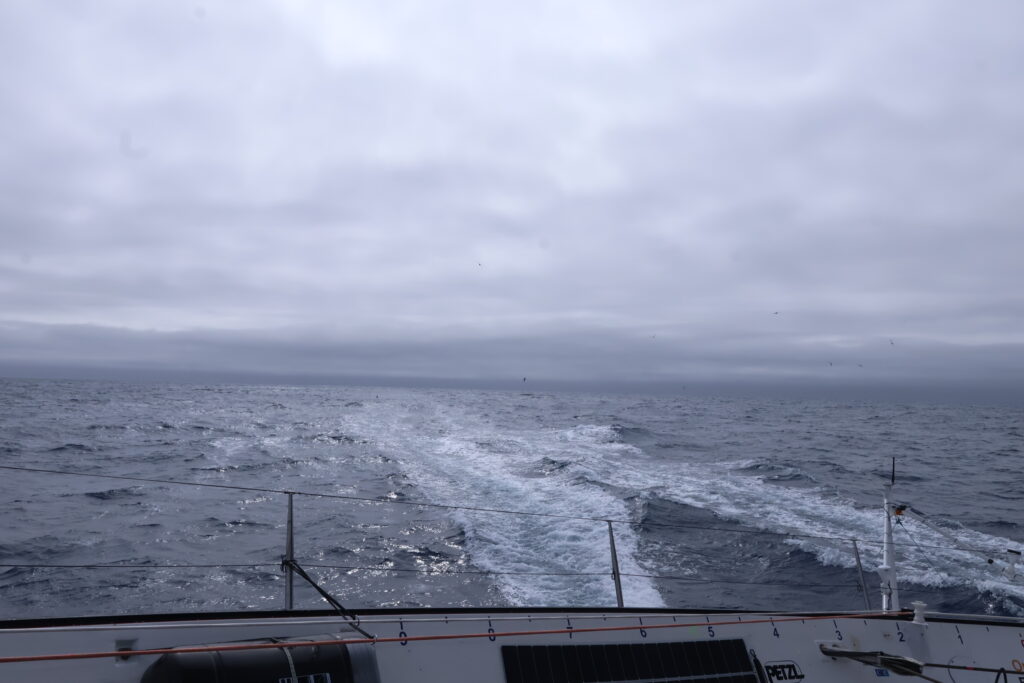 The Famous Project CIC à l'approche du Cap Leeuwin sur IDEC SPORT