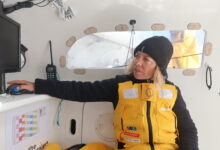 Alexia Barrier en route vers le Cap Horn avec The Famous Project CIC, à bord du maxi trimaran IDEC SPORT