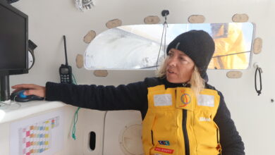 Alexia Barrier en route vers le Cap Horn avec The Famous Project CIC, à bord du maxi trimaran IDEC SPORT