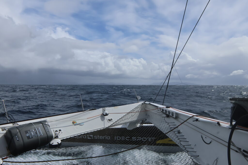 Du Pacifique à l'atlantique pour IDEC SPORT et The Famous Project CIC