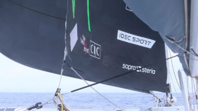 IDEC SPORT après le Cap Horn dans l'océan atlantique avec The Famous Project CIC