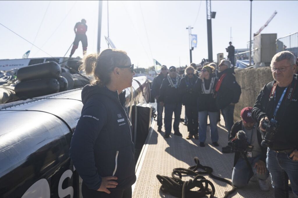 Alexia Barrier on the pontoon facing the public in Saint-Malo